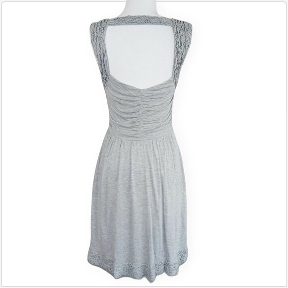 Bebe Heather Gray Stretch Knit Open Back Raw Edge Ruffle Detail Dress Lined M - Picture 3 of 4